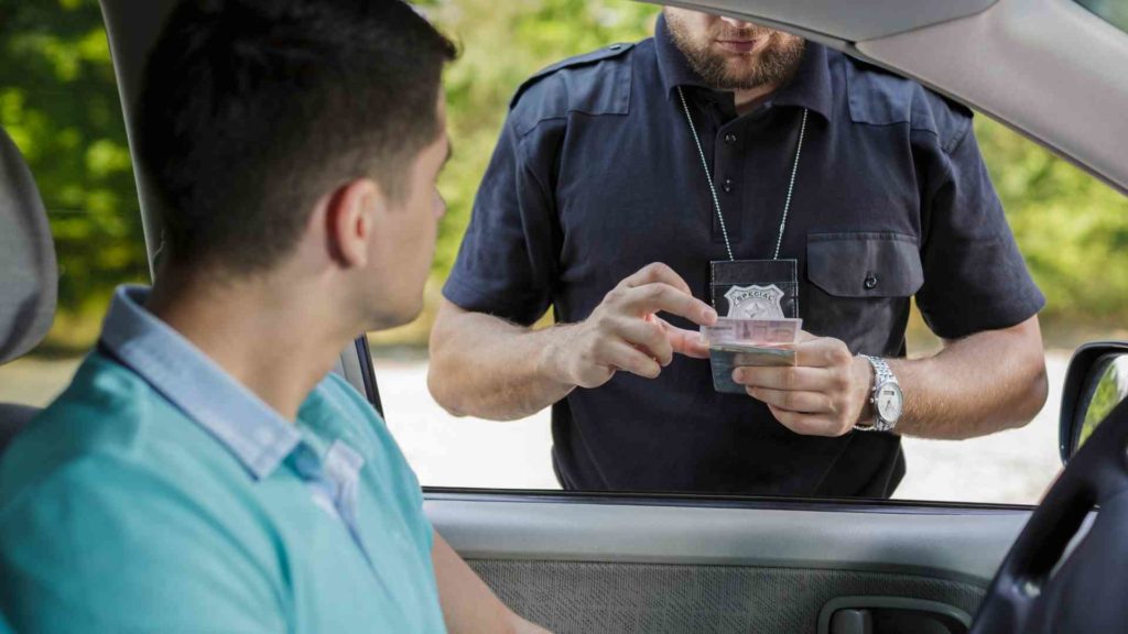 Necesito el coche para trabajar pero me han quitado el carnet de conducir